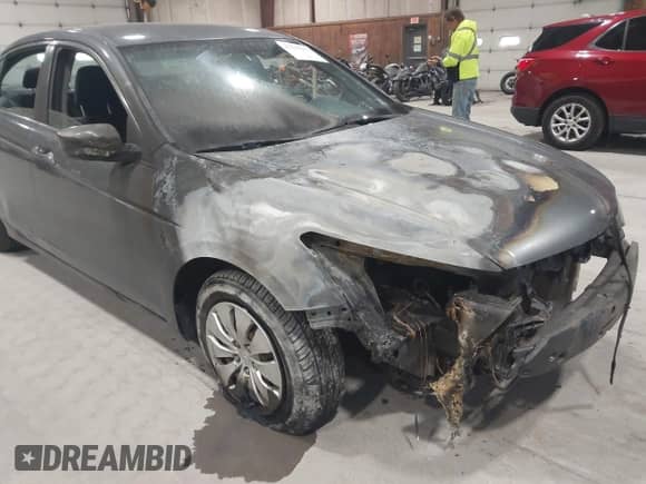 2012 Honda Accord LX z VIN 1HGCP2F33CA189541, wystawiony jako IAAI lot #43343157 z przebiegiem 106 122 mil mil oraz . Historia ofert i sprzedaży dostępna na DreamBid. Obrazek 13.