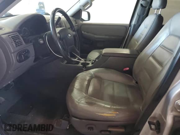 2005 Ford Explorer XLT with VIN 1FMZU73K15UA20562, listed as a Copart auction lot 87428135 with 93,877 mi miles and Clean title. Bid and sale history available at DreamBid. Image 7.