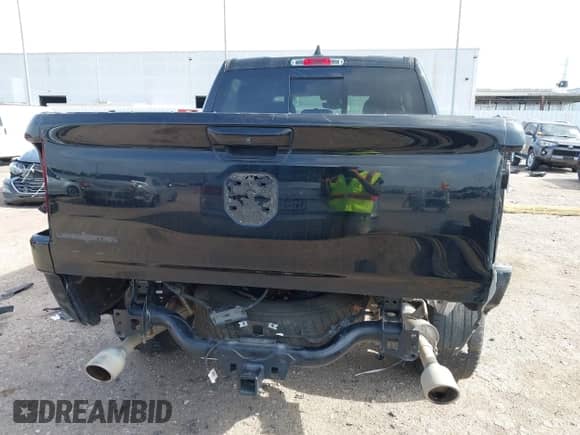 2020 Ram 1500 Big Horn z VIN 1C6RREFT4LN119597, wystawiony jako IAAI lot #42446462 z przebiegiem 82 821 mil mil oraz . Historia ofert i sprzedaży dostępna na DreamBid. Obrazek 17.