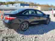 2015 Toyota Camry SE z VIN 4T1BF1FKXFU066963, wystawiony jako Copart lot #82642705 z przebiegiem 179 074 mil mil oraz Szkoda całkowita • Salvage title. Historia ofert i sprzedaży dostępna na DreamBid. Obrazek 3.