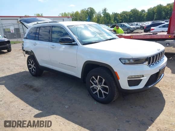 2025 Jeep Grand Cherokee Limited with VIN 1C4RJHBG4S8636051, listed as a IAAI auction lot 43165977 with 7,396 mi miles and . Bid and sale history available at DreamBid. Image 1.