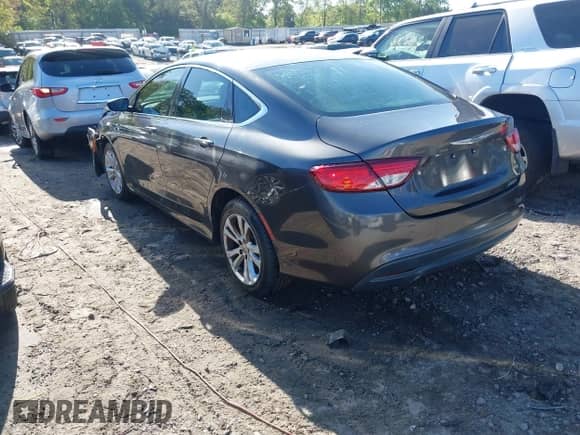 2016 Chrysler 200 Touring z VIN 1C3CCCFB3GN189744, wystawiony jako IAAI lot #41997040 z przebiegiem 144 222 mil mil oraz . Historia ofert i sprzedaży dostępna na DreamBid. Obrazek 3.