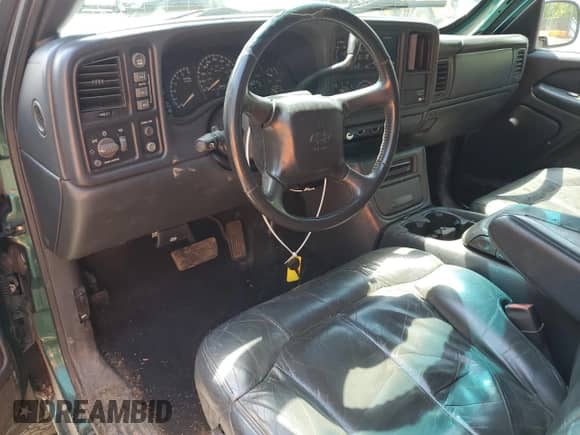 1999 Chevrolet Silverado 2500 LT with VIN 1GCGK29U0XE172746, listed as a Copart auction lot 54740025 with 226,410 mi miles and Salvage title. Bid and sale history available at DreamBid. Image 8.