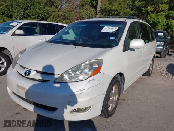 2009 Toyota Sienna XLE with VIN 5TDZK22CX9S232491, listed as a IAAI auction lot 43389674 with 298,733 mi miles and . Bid and sale history available at DreamBid. Image 17.