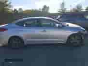 2018 Hyundai Elantra SEL z VIN 5NPD84LFXJH219330, wystawiony jako IAAI lot #43479673 z przebiegiem 107 452 mil mil oraz . Historia ofert i sprzedaży dostępna na DreamBid. Obrazek 14.