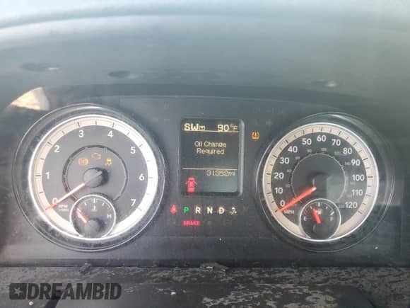 2018 Ram 1500 Express z VIN 1C6RR7KT1JS222217, wystawiony jako Copart lot #54001825 z przebiegiem 31 352 mil mil oraz Szkoda całkowita • Salvage title. Historia ofert i sprzedaży dostępna na DreamBid. Obrazek 9.