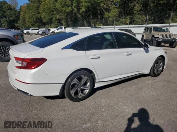 2018 Honda Accord EX z VIN 1HGCV1F42JA229226, wystawiony jako Copart lot #85379405 z przebiegiem 86 718 mil mil oraz Czysty tytuł • Clean title. Historia ofert i sprzedaży dostępna na DreamBid. Obrazek 3.