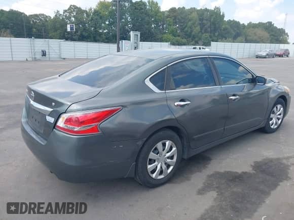 2015 Nissan Altima 2.5 z VIN 1N4AL3AP6FC142438, wystawiony jako IAAI lot #43253178 z przebiegiem 169 651 mil mil oraz . Historia ofert i sprzedaży dostępna na DreamBid. Obrazek 4.