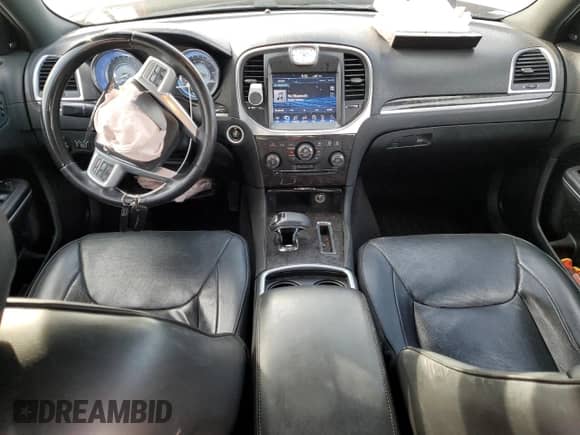 2014 Chrysler 300 C с VIN 2C3CCAKG0EH201022, выставлен на аукционе Copart как лот 82611445 с пробегом 203 576 миль миль и На запчасти • Non repairable. История ставок и продаж доступна на DreamBid. Изображение 8.