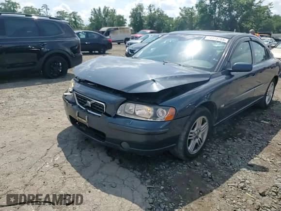 2005 Volvo S60 с VIN YV1RS592652473345, выставлен на аукционе Copart как лот 64978765 с пробегом 223 196 миль миль и Списание • Salvage title. История ставок и продаж доступна на DreamBid. Изображение 13.