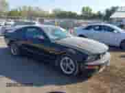 2005 Ford Mustang GT Deluxe с VIN 1ZVFT82H955147685, выставлен на аукционе IAAI как лот 43374177 с пробегом 51 862 миль миль и . История ставок и продаж доступна на DreamBid. Изображение 1.