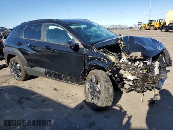2024 Hyundai Kona SEL с VIN KM8HBCAB4RU120982, выставлен на аукционе Copart как лот 83154244 с пробегом 7 606 миль миль и Списание • Salvage title. История ставок и продаж доступна на DreamBid. Изображение 4.