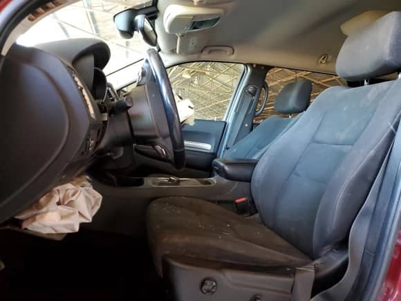 2017 Dodge Durango SXT with VIN 1C4RDHAG2HC850552, listed as a Copart auction lot 85598545 with 144,477 mi miles and Salvage title. Bid and sale history available at DreamBid. Image 7.