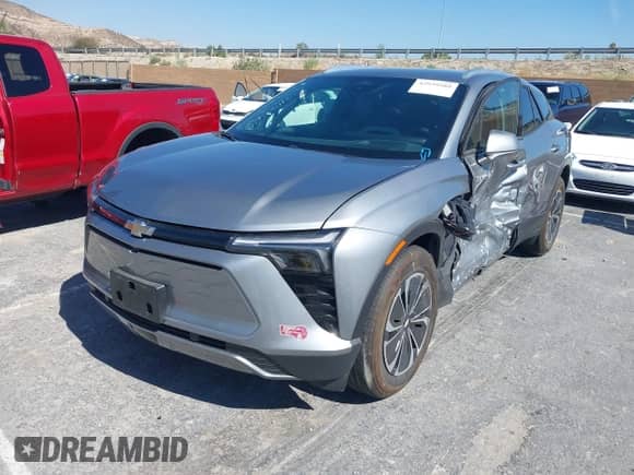 2024 Chevrolet Blazer EV eAWD LT с VIN 3GNKDBRJXRS266496, выставлен на аукционе IAAI как лот 42939589 с пробегом 9 497 миль миль и . История ставок и продаж доступна на DreamBid. Изображение 19.