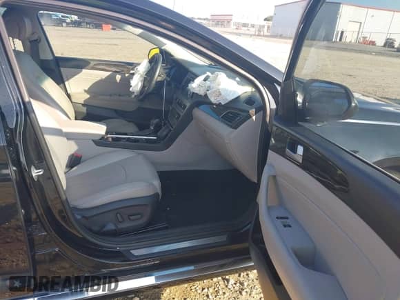 2017 Hyundai Sonata Limited with VIN 5NPE34AF7HH472069, listed as a IAAI auction lot 43215023 with 128,642 mi miles and . Bid and sale history available at DreamBid. Image 5.