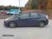 2010 Toyota Prius III z VIN JTDKN3DU7A0002841, wystawiony jako IAAI lot #43510541 z przebiegiem 202 106 mil mil oraz . Historia ofert i sprzedaży dostępna na DreamBid. Obrazek 12.