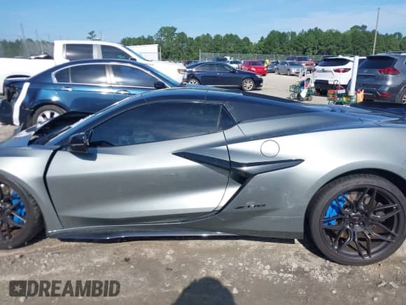 2023 Chevrolet Corvette 3LZ с VIN 1G1YF3D31P5604606, выставлен на аукционе IAAI как лот 43058374 с пробегом 11 348 миль миль и . История ставок и продаж доступна на DreamBid. Изображение 15.