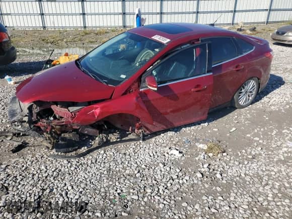 2014 Ford Focus Titanium с VIN 1FADP3J21EL349310, выставлен на аукционе Copart как лот 81762555 с пробегом 172 196 миль миль и На запчасти • Non repairable. История ставок и продаж доступна на DreamBid. Изображение 1.