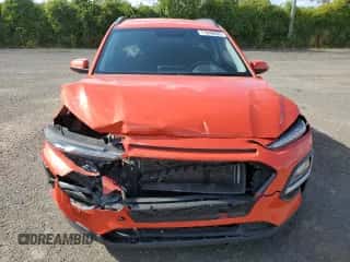 2020 Hyundai Kona SE z VIN KM8K1CAAXLU426379, wystawiony jako Copart lot #71846205 z przebiegiem Nie podano mil oraz Szkoda całkowita • Salvage title. Historia ofert i sprzedaży dostępna na DreamBid. Obrazek 5.