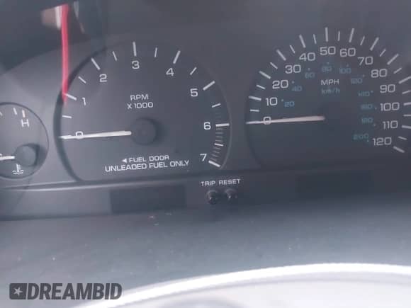 1997 Dodge Grand Caravan with VIN 1B4GP54R5VB335635, listed as a IAAI auction lot 41433559 with Not provided miles and . Bid and sale history available at DreamBid. Image 7.