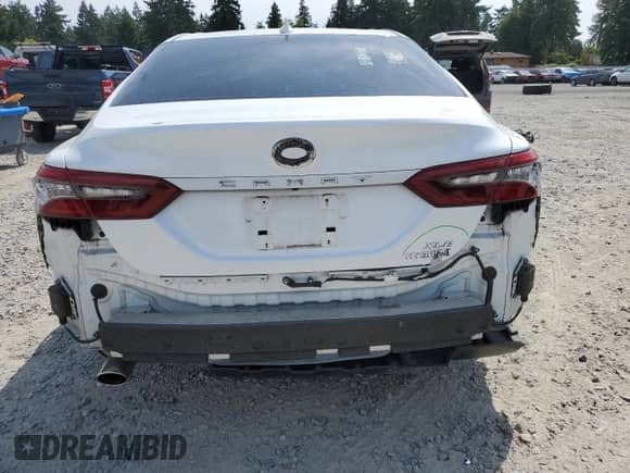 2021 Toyota Camry Hybrid XLE with VIN 4T1F31AK8MU569339, listed as a Copart auction lot 61220835 with 15,553 mi miles and Salvage title. Bid and sale history available at DreamBid. Image 6.