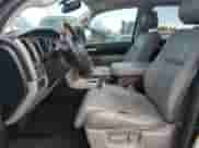 2013 Toyota Tundra Limited с VIN 5TFHW5F1XDX283485, выставлен на аукционе Copart как лот 80870945 с пробегом Не указан миль и Списание • Salvage title. История ставок и продаж доступна на DreamBid. Изображение 7.