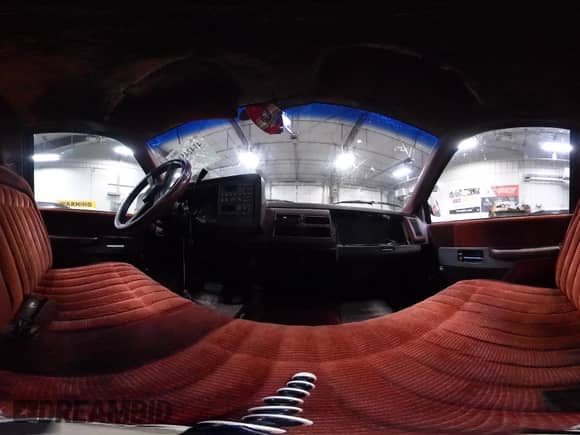 1990 GMC Sierra 1500 z VIN 1GTDK14K7LE522631, wystawiony jako IAAI lot #41424510 z przebiegiem 263 201 mil mil oraz . Historia ofert i sprzedaży dostępna na DreamBid. Obrazek 21.