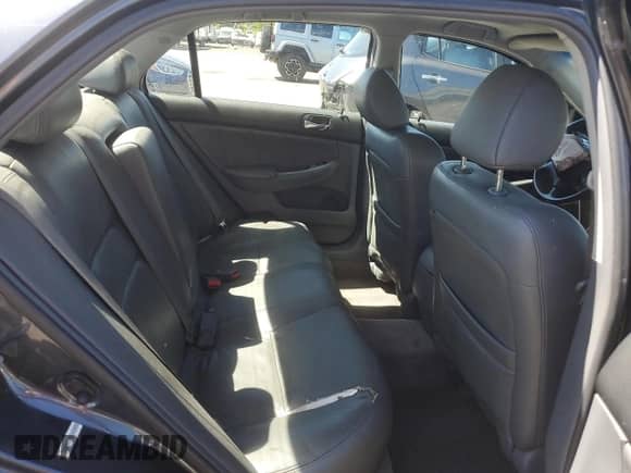 2004 Honda Accord EX z VIN JHMCM56804C027875, wystawiony jako Copart lot #66106155 z przebiegiem 231 740 mil mil oraz Szkoda całkowita • Salvage title. Historia ofert i sprzedaży dostępna na DreamBid. Obrazek 10.