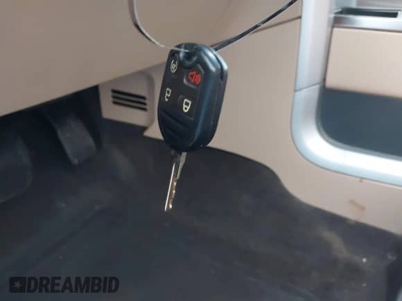 2013 Ford F-150 XL с VIN 1FTFW1EFXDKF84266, выставлен на аукционе IAAI как лот 42611843 с пробегом 110 541 миль миль и . История ставок и продаж доступна на DreamBid. Изображение 11.