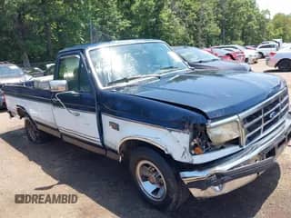 1993 Ford F-150 z VIN 2FTDF15N9PCA36850, wystawiony jako IAAI lot #42546775 z przebiegiem Nie podano mil oraz . Historia ofert i sprzedaży dostępna na DreamBid. Obrazek 1.