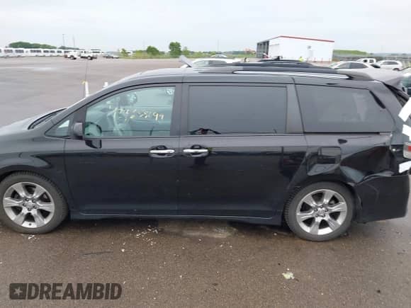 2013 Toyota Sienna SE with VIN 5TDXK3DC0DS402103, listed as a IAAI auction lot 42365899 with 149,400 mi miles and . Bid and sale history available at DreamBid. Image 15.