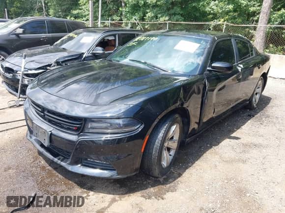 2017 Dodge Charger SXT z VIN 2C3CDXHG5HH523781, wystawiony jako IAAI lot #42787190 z przebiegiem 190 145 mil mil oraz . Historia ofert i sprzedaży dostępna na DreamBid. Obrazek 2.