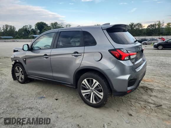 2023 Mitsubishi Outlander ES z VIN JA4ARUAU4PU014368, wystawiony jako Copart lot #80886605 z przebiegiem 28 594 mil mil oraz Szkoda całkowita • Salvage title. Historia ofert i sprzedaży dostępna na DreamBid. Obrazek 2.