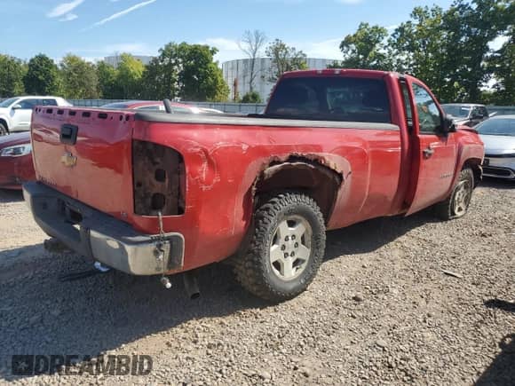 2007 Chevrolet Silverado 1500 Work Truck with VIN 1GCEC14C47E524207, listed as a Copart auction lot 80666445 with 190,755 mi miles and Salvage title. Bid and sale history available at DreamBid. Image 3.