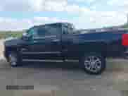 2019 Chevrolet Silverado 2500HD High Country с VIN 1GC1KUEY8KF135117, выставлен на аукционе IAAI как лот 43357487 с пробегом Не указан миль и . История ставок и продаж доступна на DreamBid. Изображение 14.