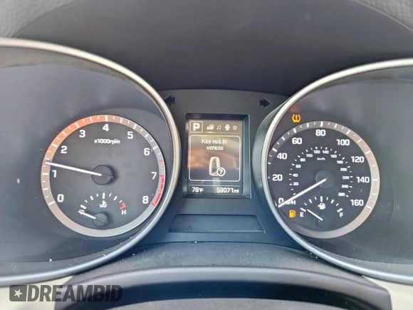 2018 Hyundai Santa Fe 2.4L z VIN 5XYZU3LB3JG528542, wystawiony jako Copart lot #83848405 z przebiegiem 58 071 mil mil oraz Szkoda całkowita • Salvage title. Historia ofert i sprzedaży dostępna na DreamBid. Obrazek 9.