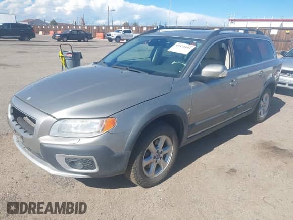 2012 Volvo XC70 3.2L with VIN YV4940BZXC1135702, listed as a IAAI auction lot 43475444 with 152,310 mi miles and . Bid and sale history available at DreamBid. Image 2.