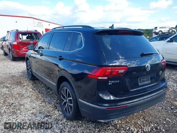 2021 Volkswagen Tiguan SE with VIN 3VV3B7AX2MM099162, listed as a IAAI auction lot 43252187 with 85,668 mi miles and . Bid and sale history available at DreamBid. Image 3.