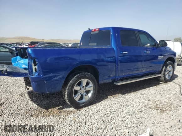 2016 Ram 1500 Outdoorsman z VIN 1C6RR7TM5GS419231, wystawiony jako Copart lot #56015715 z przebiegiem 110 969 mil mil oraz Szkoda całkowita • Salvage title. Historia ofert i sprzedaży dostępna na DreamBid. Obrazek 3.