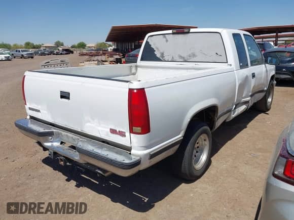 1998 GMC Sierra 1500 с VIN 1GTEC19M7WE510804, выставлен на аукционе IAAI как лот 42915558 с пробегом 275 620 миль миль и . История ставок и продаж доступна на DreamBid. Изображение 4.