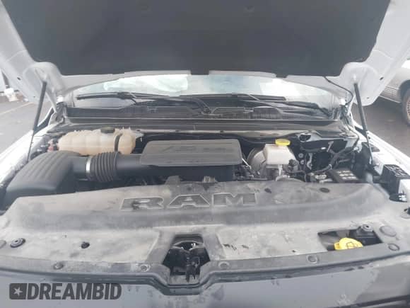 2023 Ram 1500 Tradesman z VIN 1C6RRFGG9PN546464, wystawiony jako IAAI lot #41230048 z przebiegiem 27 727 mil mil oraz . Historia ofert i sprzedaży dostępna na DreamBid. Obrazek 10.