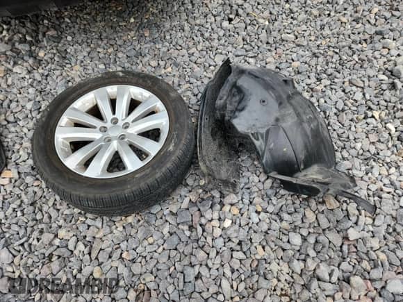 2013 Subaru Forester X Limited z VIN JF2SHAEC3DH406986, wystawiony jako Copart lot #82060085 z przebiegiem 94 945 mil mil oraz Szkoda całkowita • Salvage title. Historia ofert i sprzedaży dostępna na DreamBid. Obrazek 13.