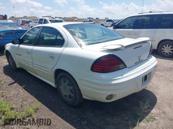 2002 Pontiac Grand Am SE1 with VIN 1G2NF52F02C213538, listed as a IAAI auction lot 42678922 with 287,599 mi miles and . Bid and sale history available at DreamBid. Image 3.