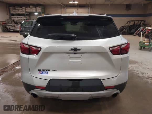 2020 Chevrolet Blazer LT z VIN 3GNKBHR46LS692566, wystawiony jako IAAI lot #42558126 z przebiegiem 73 449 mil mil oraz . Historia ofert i sprzedaży dostępna na DreamBid. Obrazek 16.