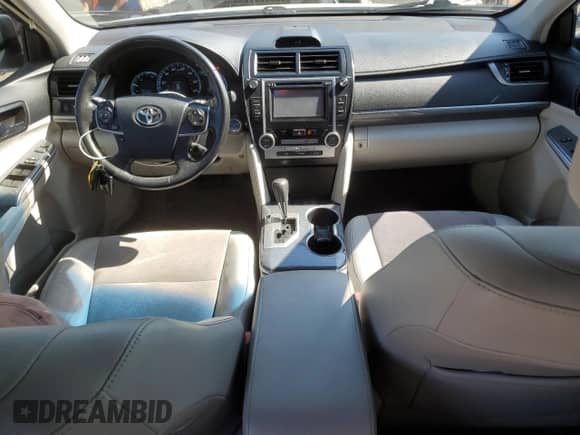 2013 Toyota Camry LE z VIN 4T1BD1FK2DU091035, wystawiony jako Copart lot #80961115 z przebiegiem 124 834 mil mil oraz Szkoda całkowita • Salvage title. Historia ofert i sprzedaży dostępna na DreamBid. Obrazek 8.