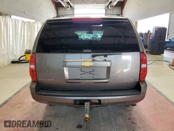 2012 Chevrolet Tahoe LS z VIN 1GNSKAE0XCR110563, wystawiony jako Copart lot #54203235 z przebiegiem 136 040 mil mil oraz Szkoda całkowita • Salvage title. Historia ofert i sprzedaży dostępna na DreamBid. Obrazek 6.