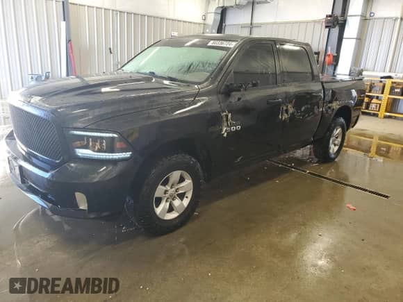 2017 Ram 1500 Tradesman z VIN 1C6RR7KT6HS785418, wystawiony jako Copart lot #80336724 z przebiegiem 83 127 mil mil oraz Szkoda całkowita • Salvage title. Historia ofert i sprzedaży dostępna na DreamBid. Obrazek 1.