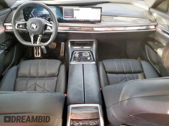 2024 BMW 7 Series 760i xDrive с VIN WBA33EJ02RCS57864, выставлен на аукционе Copart как лот 84426565 с пробегом 7 726 миль миль и Чистый • Clean title. История ставок и продаж доступна на DreamBid. Изображение 8.
