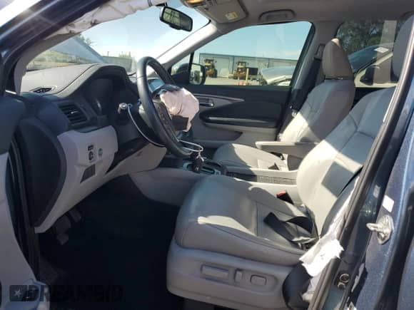 2017 Honda Pilot EX-L z VIN 5FNYF5H73HB030235, wystawiony jako Copart lot #63688635 z przebiegiem 85 769 mil mil oraz Szkoda całkowita • Salvage title. Historia ofert i sprzedaży dostępna na DreamBid. Obrazek 7.