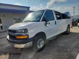 2014 Chevrolet Express Passenger LT с VIN 1GAZGYFG5E1128475, выставлен на аукционе Copart как лот 69014825 с пробегом 136 430 миль миль и На запчасти • Non repairable. История ставок и продаж доступна на DreamBid. Изображение 1.
